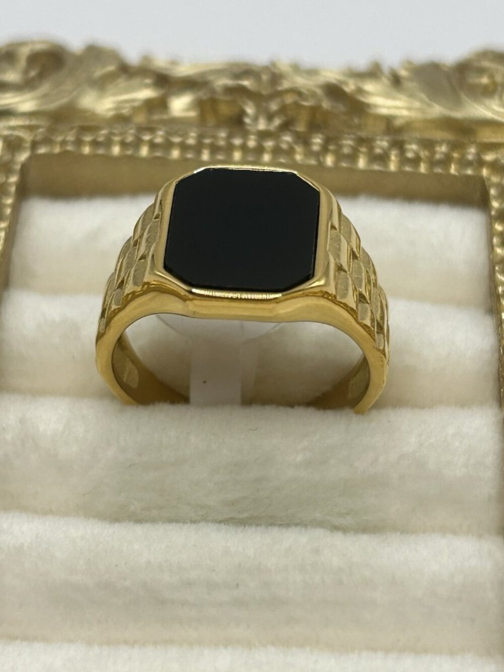 Vintage NOS Gold Tone Signet Ring Size 9 Unisex Jewelry Black Center Chunky New - Picture 7 of 13